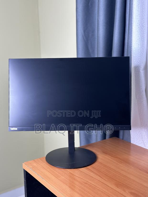 Lenovo 24” Edgeless Fullhd IPS · Photo 1