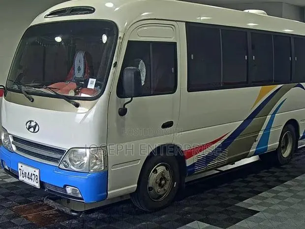 Hyundai County 2015 White · Photo 1