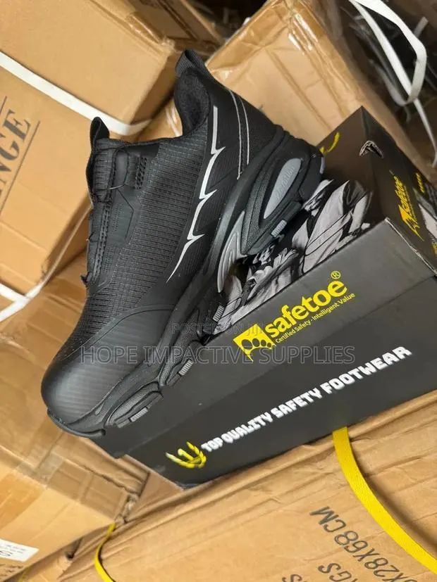 New Safetoe Matrix-tex Safety Boot <> Premium Quality. · Photo 1
