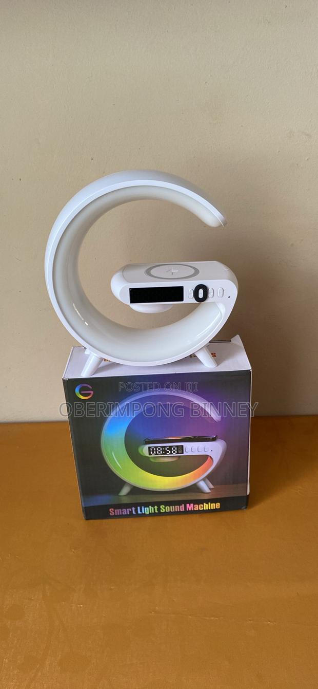 Bluetooth Speaker With Wireless Charger and Light · Photo 2