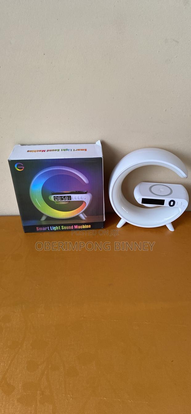 Bluetooth Speaker With Wireless Charger and Light · Photo 5