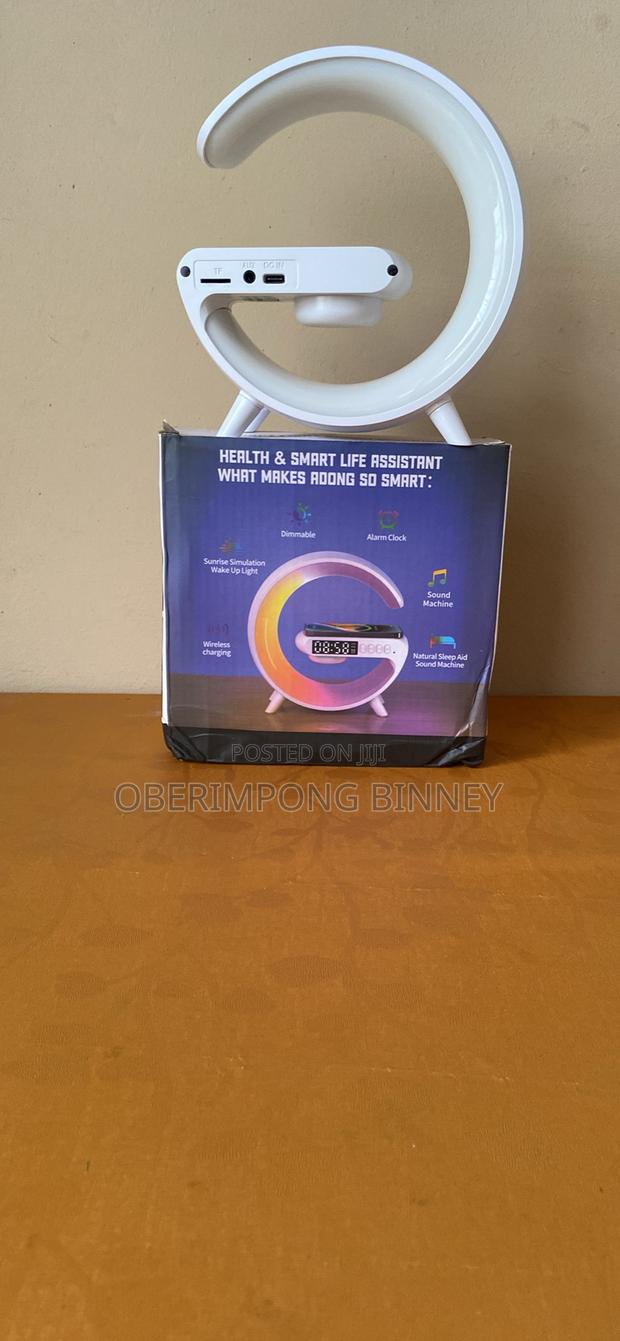 Bluetooth Speaker With Wireless Charger and Light · Photo 7