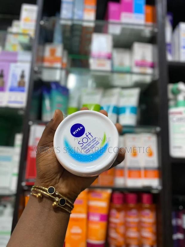 Nivea Soft Moisturizer · Photo 1