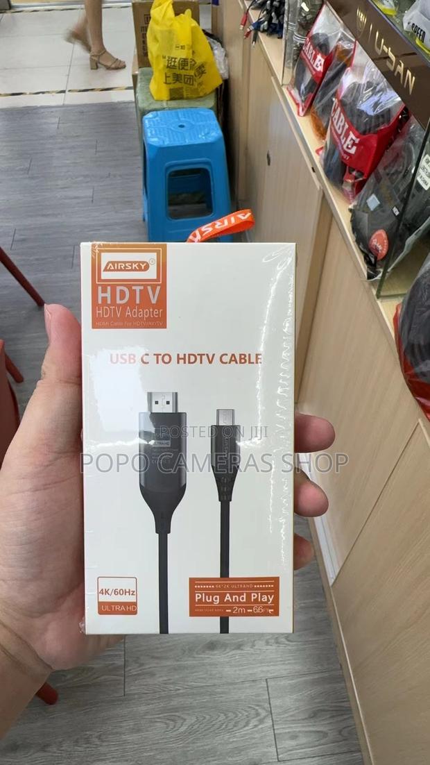 2 Meters Type C to Hdmi Cable · Photo 4