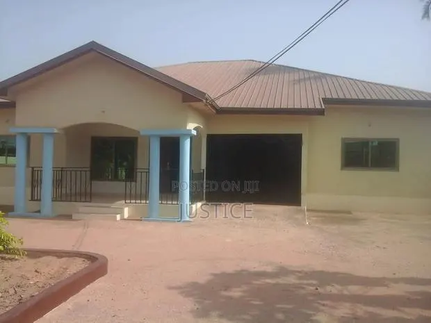 4bdrm House in West Hills Mall Area for rent · Photo 1