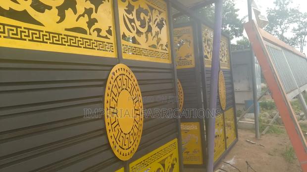 Metal Gate · Photo 2