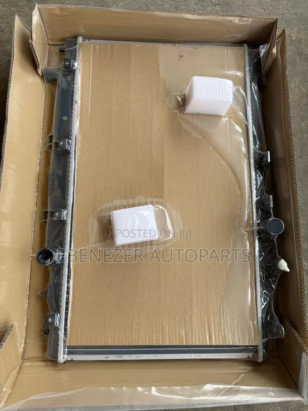 Honda Civic 1.5t Radiator Tank 2016 2017 2018 2019 2020 2021 · Photo 1