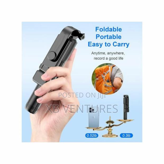 Bluetooth Selfie Stick Tripod + Shutter Remote Control · Photo 6