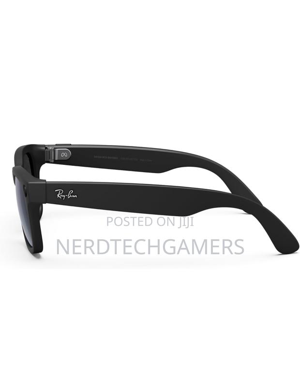 Ray-Ban | Meta Smart Glasses · Photo 4