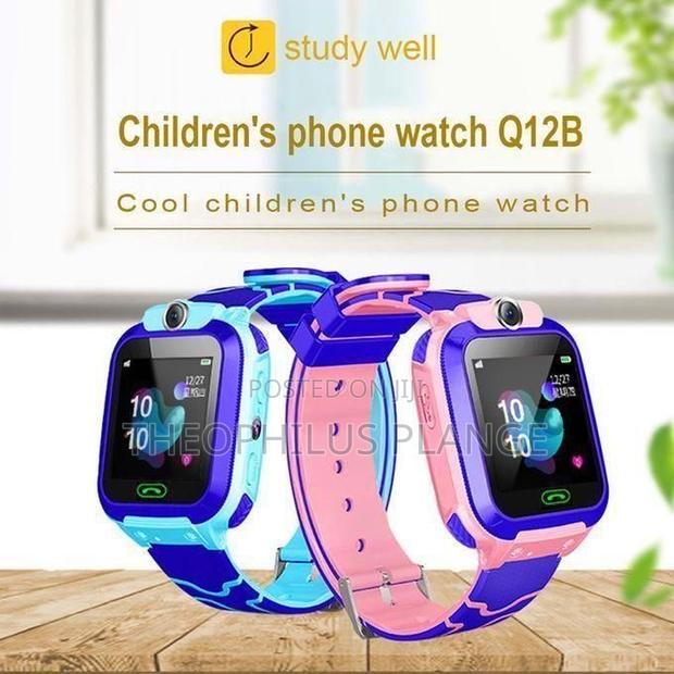 Waterproof Kids Phone Smart Watch / SIM Card Watch · Photo 1