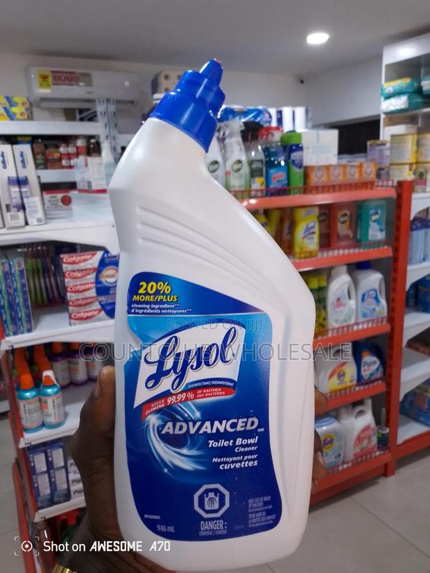Lysol Advanced Toilet Bowl Cleaner 946ml. · Photo 1