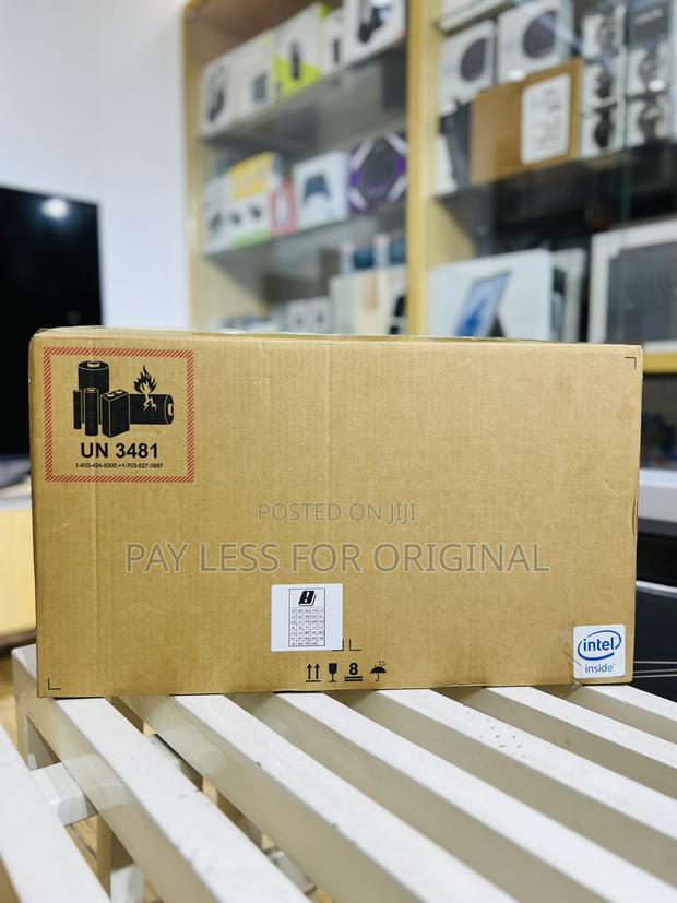 New Laptop HP 15-Ra003nia 4GB AMD Ryzen 3 SSD 1T · Photo 3