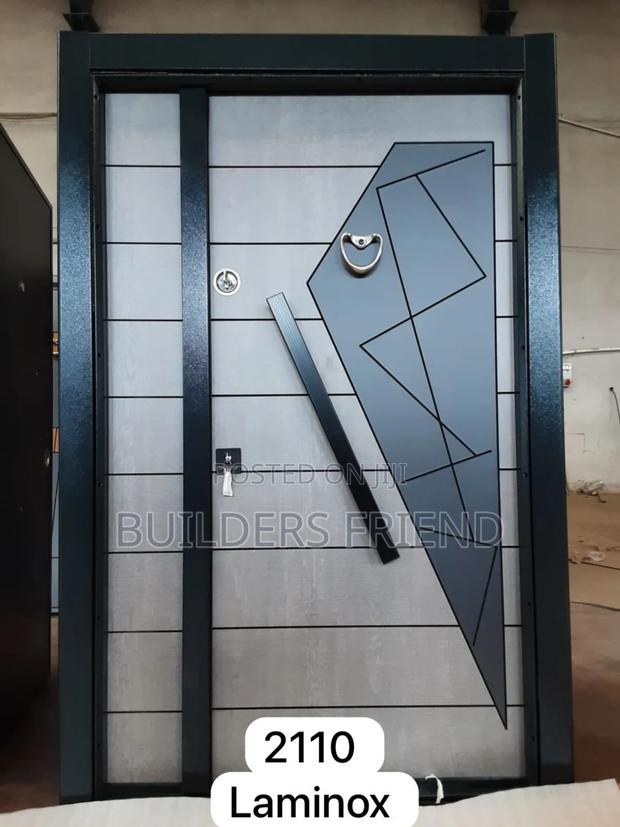 Gray Entrance Executive One Half Turkish Heavyduty Door Set · Photo 1