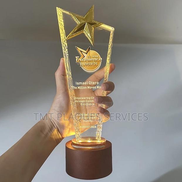 Crystal Award Plaque for Your Awards · Photo 2