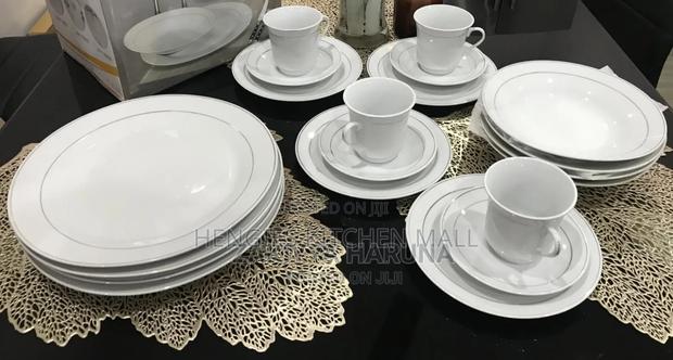 20pcs Porcelain Dinner Set · Photo 1