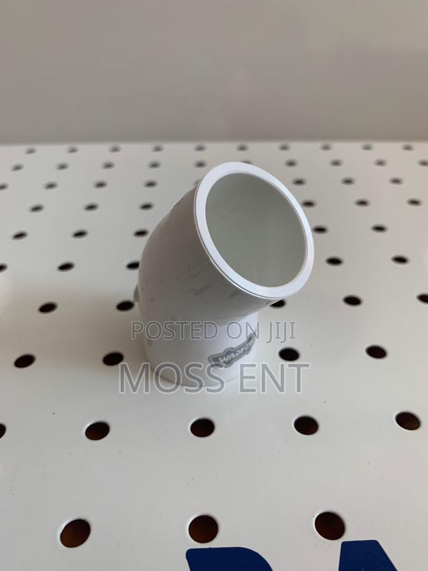PVC 90° Elbow 19mm or 25mm - Wvl1814 · Photo 1