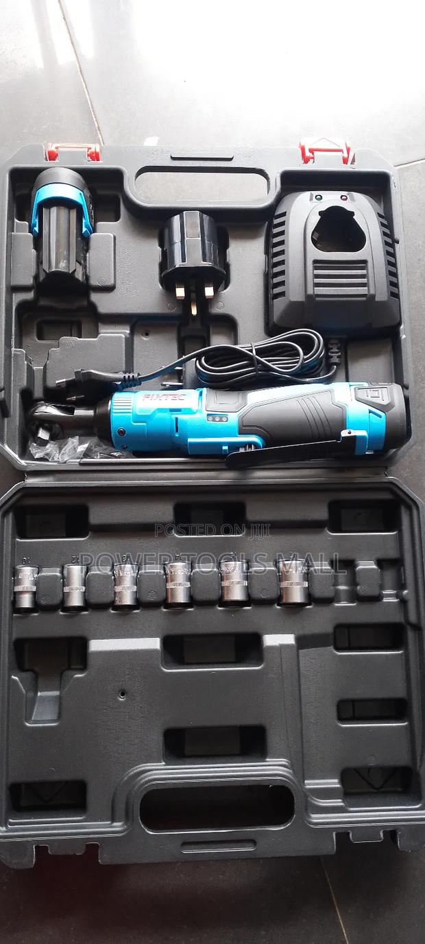 Fixtec 12V Cordless Ratchet Wrench · Photo 2