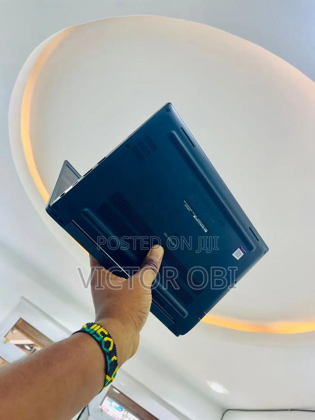 Laptop Dell Latitude 7390 8GB Intel Core I5 SSD 256GB · Photo 2