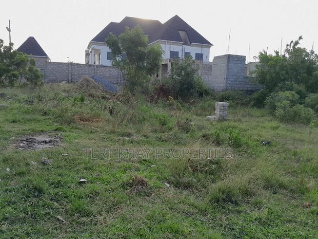 Land for Sale at Lashibi · Photo 4
