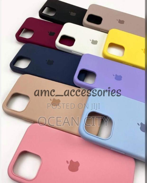 Silicone Cases for iPhone 14 / 13 / 12 Series · Photo 1