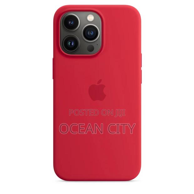 Silicone Cases for iPhone 14 / 13 / 12 Series · Photo 3