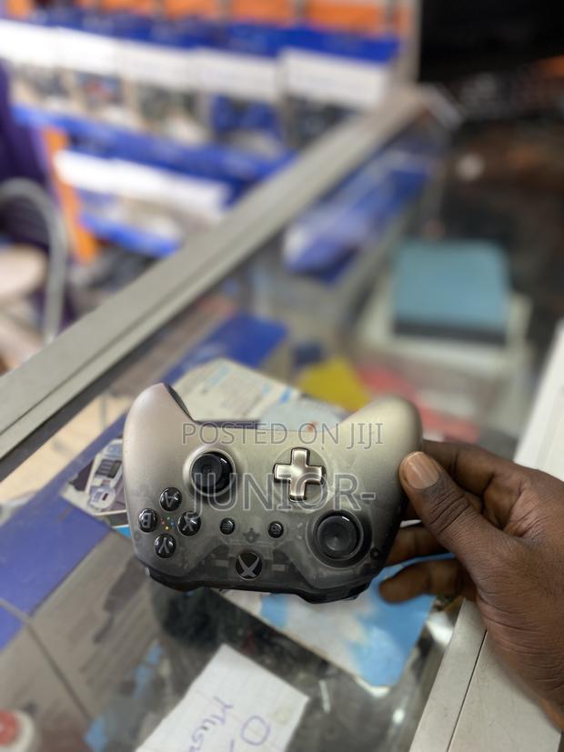 Xbox One Controller Wireless · Photo 2