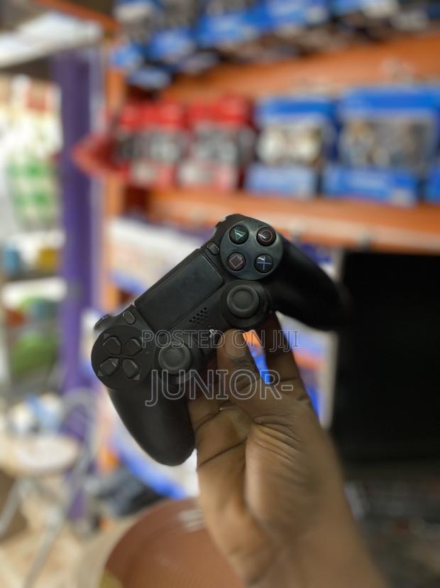 Playstation 4 Uk Used Pads · Photo 1