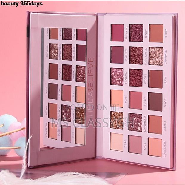 18 Colors Long Lasting Eyeshadow Cosmetic Set Waterproof Nud · Photo 2