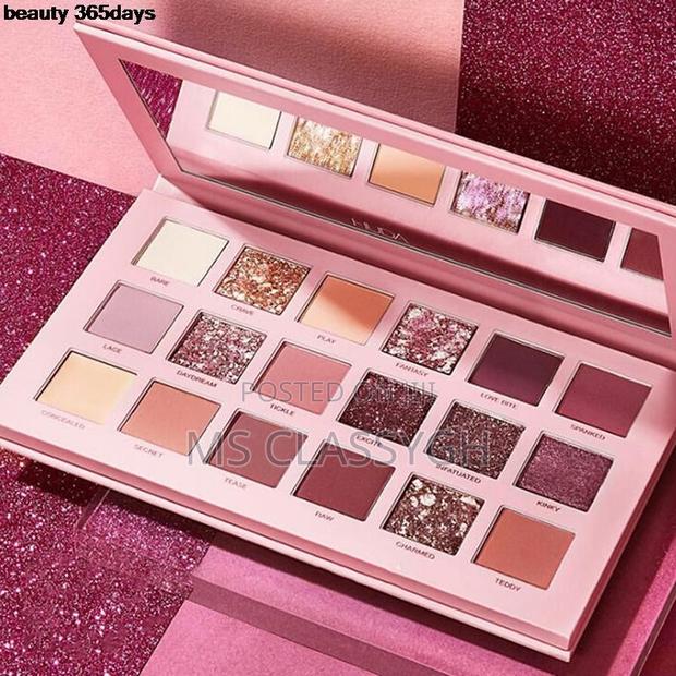 18 Colors Long Lasting Eyeshadow Cosmetic Set Waterproof Nud · Photo 1