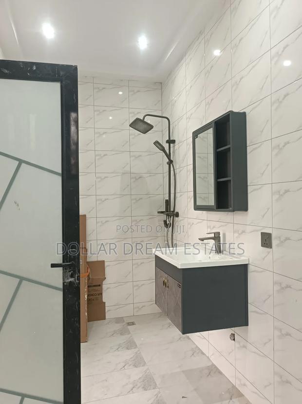 5bdrm House in East Legon for sale · Photo 8