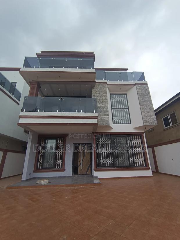 5bdrm House in East Legon for sale · Photo 2