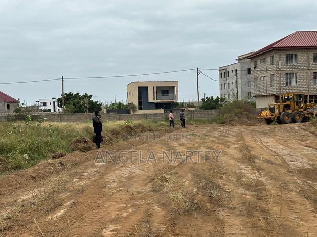 Plots Available for Sale in Celebrity Hills-Lashibi · Photo 5