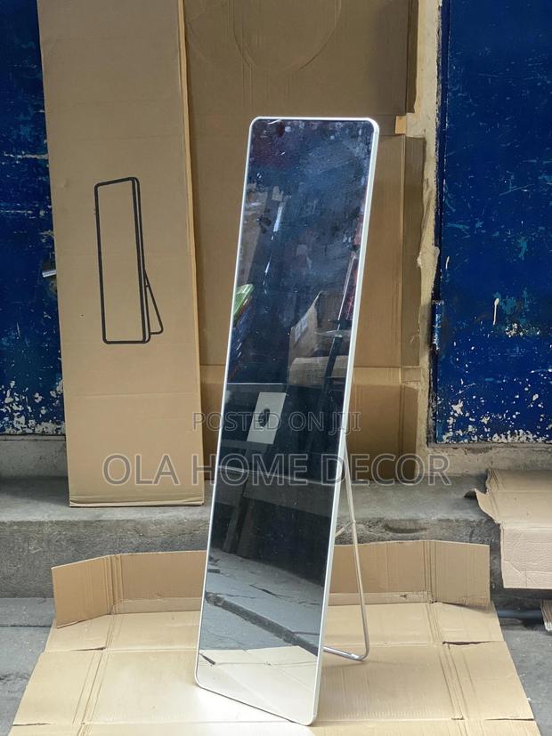 Dressing Mirror · Photo 3
