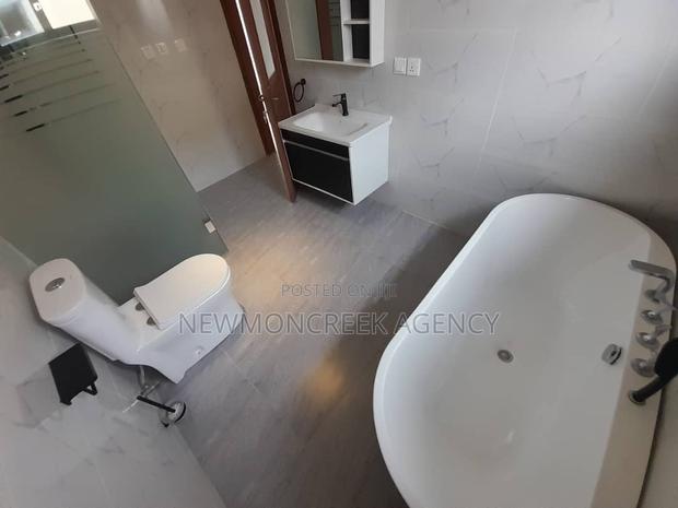 4bdrm Duplex in Amanfrom,Adenta, Accra Metropolitan for sale · Photo 6