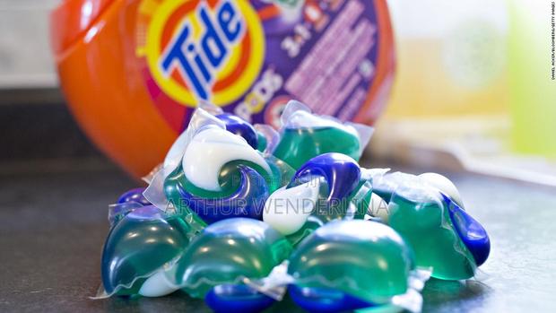 Tide Pods Laundry Detergent Pacs, Spring Meadow, 156 Count · Photo 5