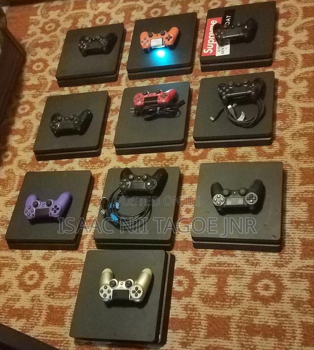 Ps4 Slim+fifa and Pes 27 With 5 Games. · Photo 2