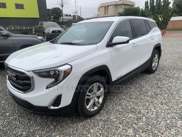 GMC Terrain SLE AWD 2019 White · Photo 2