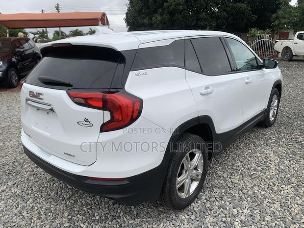 GMC Terrain SLE AWD 2019 White · Photo 6
