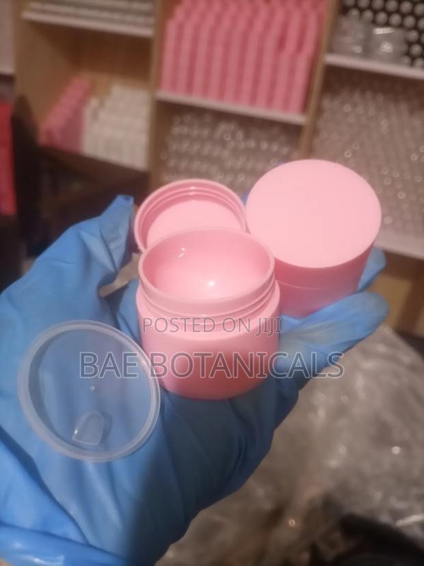 20grams Matte Lip Scrub Jar With Inner Lid · Photo 1