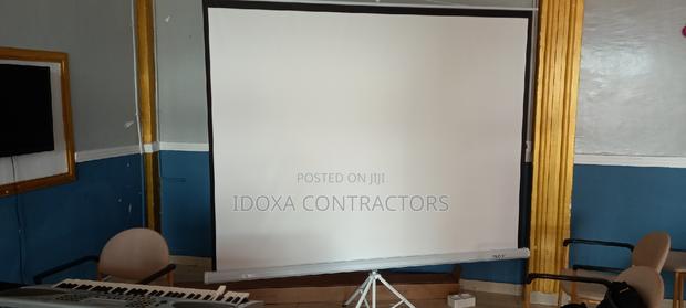 Projector and Screen for Rent · Photo 3