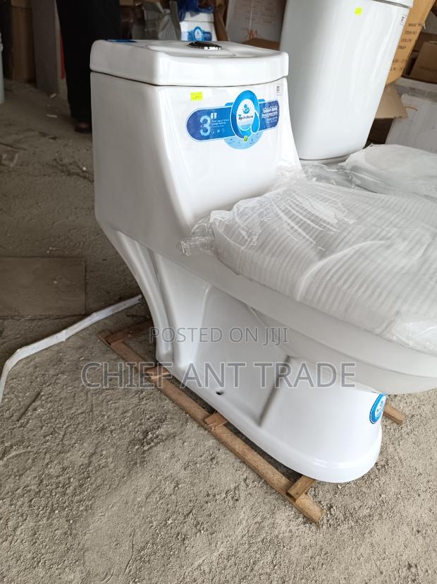 Water Closet. Toilet Seat. 125 · Photo 4