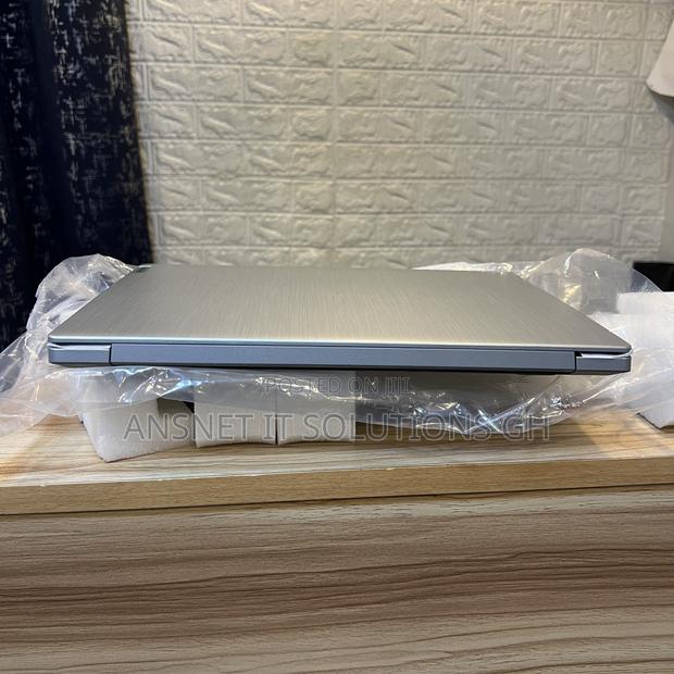 New Laptop Lenovo Ideapad 3 12GB Intel Core I3 SSD 256GB · Photo 3