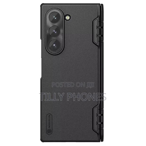 Galaxy Z Fold 6 Frosted Shield Case · Photo 2