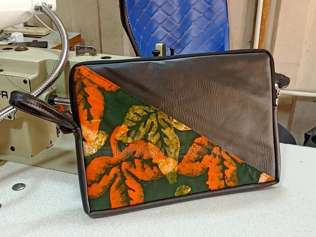 Macbook /Laptop Case · Photo 4