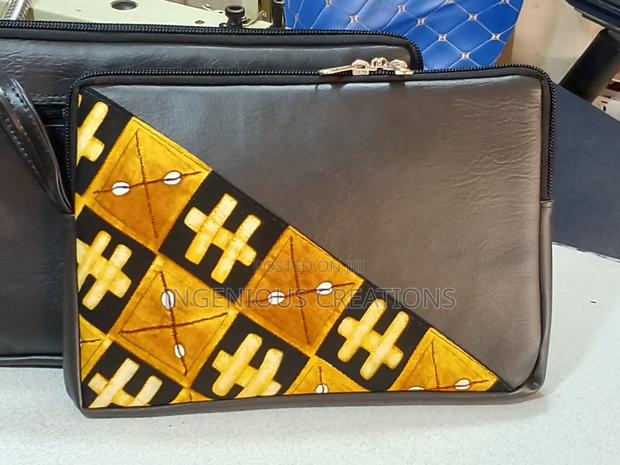 Macbook /Laptop Case · Photo 1