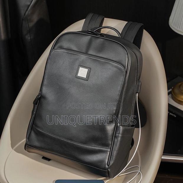 Genuine Leather Backpack · Photo 3