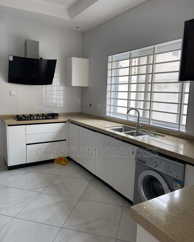 3bdrm Townhouse / Terrace in Charclem Ventures, East Legon for rent · Photo 5