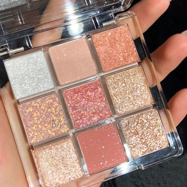 JADED Jiada 9-Color Eyeshadow Palette Ins Super Hot Glitter · Photo 1