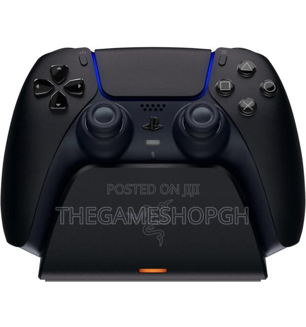 Razer Quick Charging Stand for Playstation 5 · Photo 2