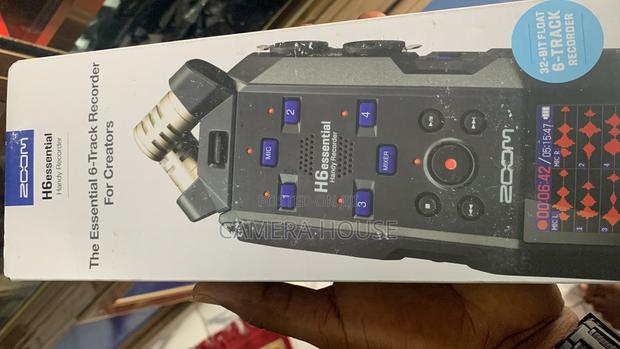 H6 Essential Zoom Handy Recorder · Photo 1